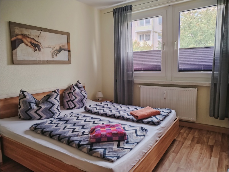Schlafzimmer 2